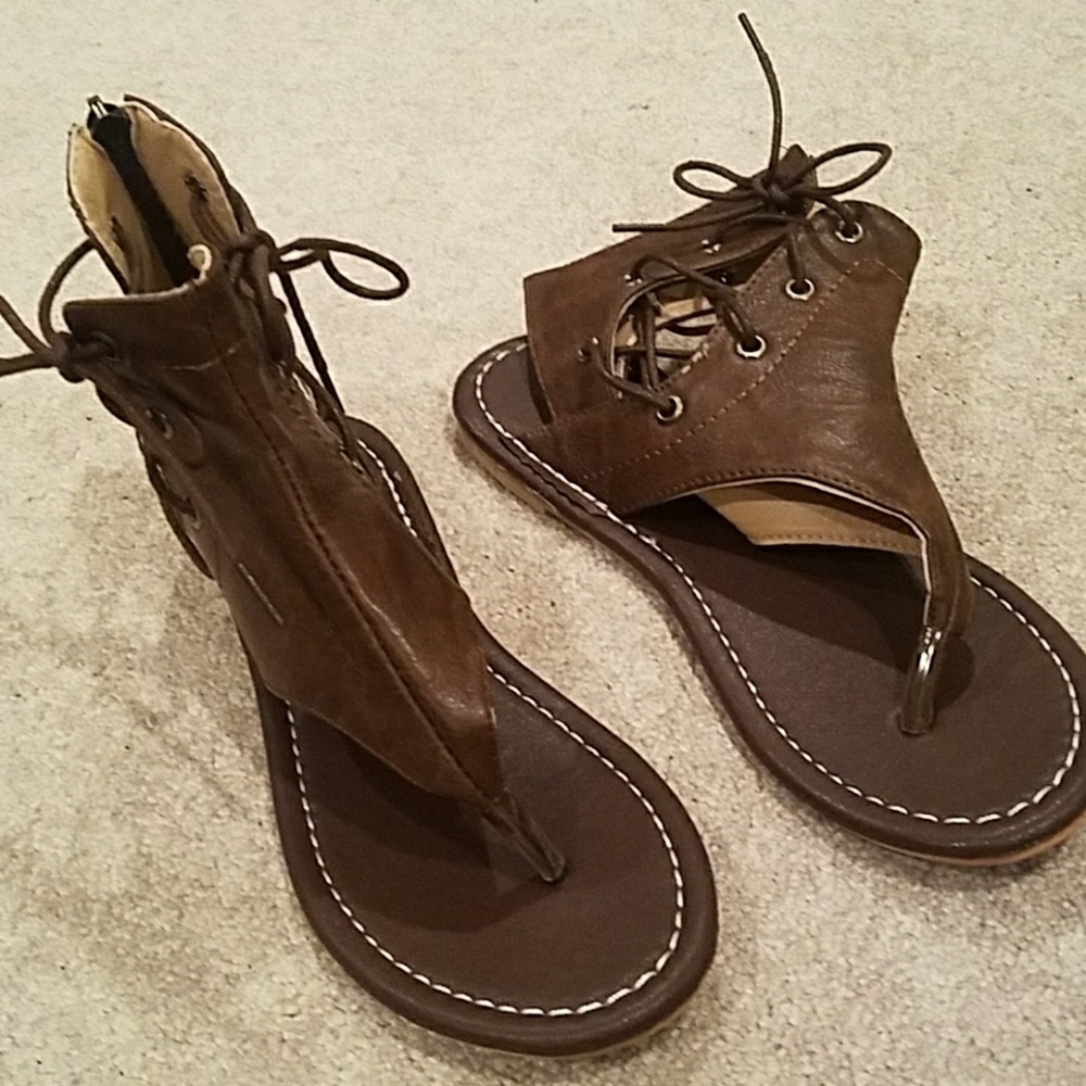 BRAND NEW Gladiator sandals